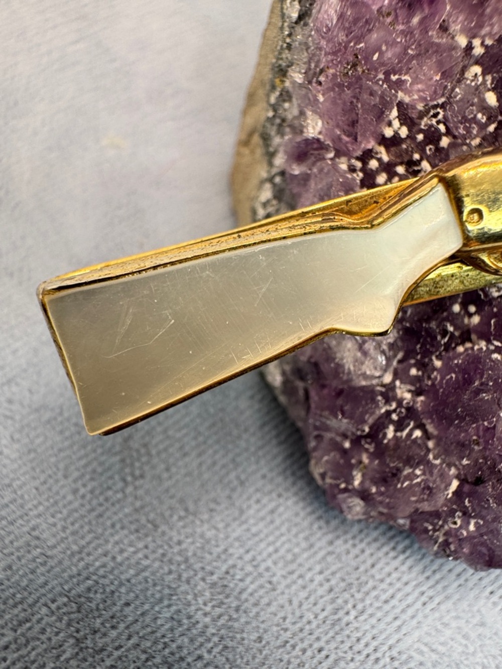 SWANK Vintage Gold Tone Rifle Tie Clip Mother of Pearl Handle - Picture 3 of 8